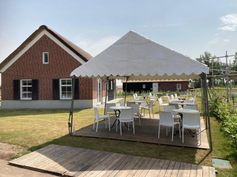 Mooie partytent met vloerdelen huren? Top Partyverhuur